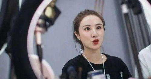 穿越娱乐圈吃瓜爽文,吃瓜爽文，解锁明星幕后秘密